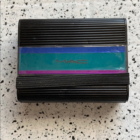 NWT MAC Cosmetics Gold Irresistibly Charming Glitt - Picture 3 of 7